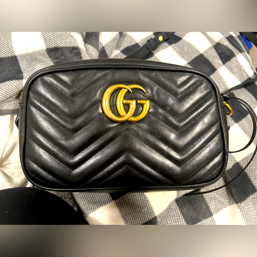 black gucci bag